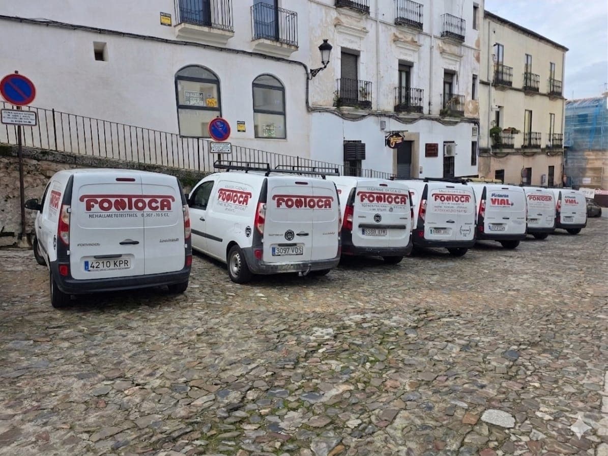 flota de camiones de reformas integrales en Cáceres